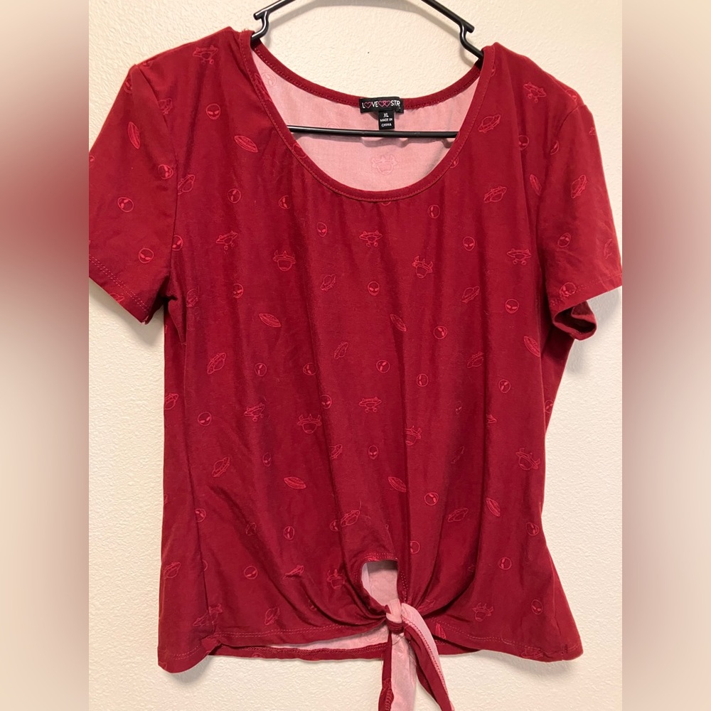 Red size xlarge outer space tshirt